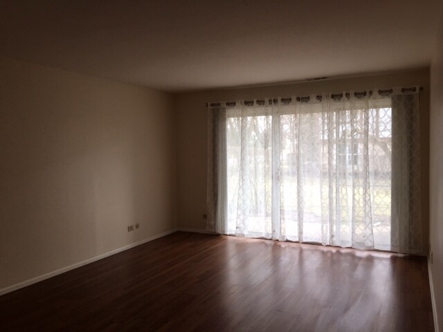 Foto del edificio - 251 Coventry Cir