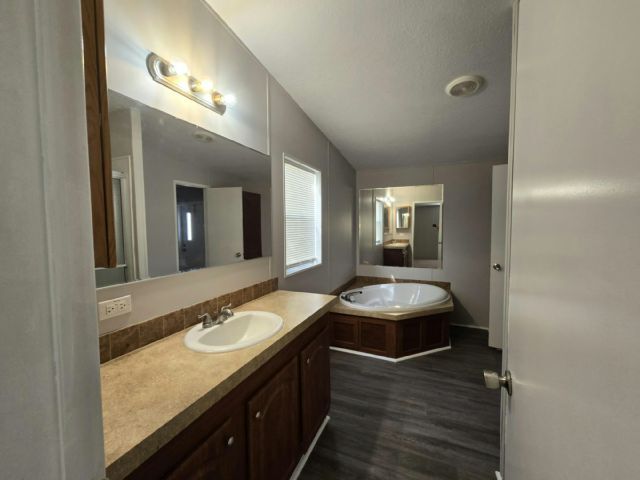 Foto del edificio - 4811 NW 1st Ave