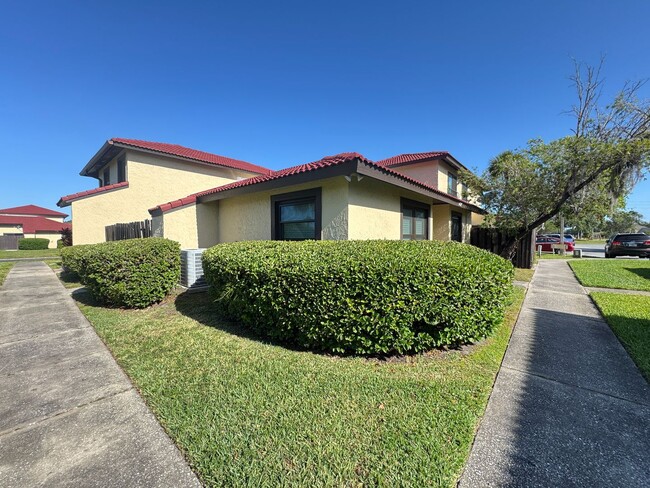 Foto del edificio - Cozy 2 Bedroom and 2 Bath Townhome in Kiss...