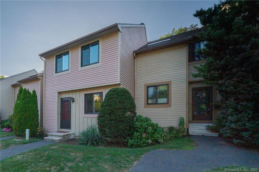 Primary Photo - 171 Greenwoods Ln