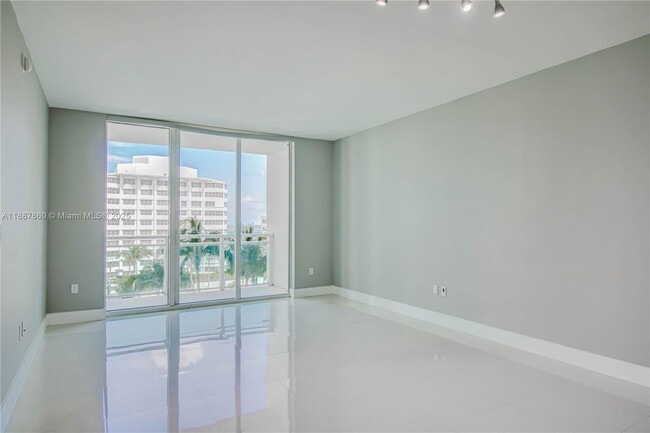 Photo - 951 Brickell Ave Apartment