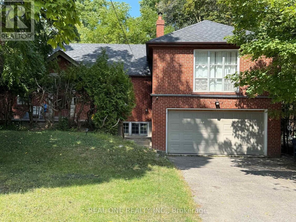 Primary Photo - 212 Cummer Ave