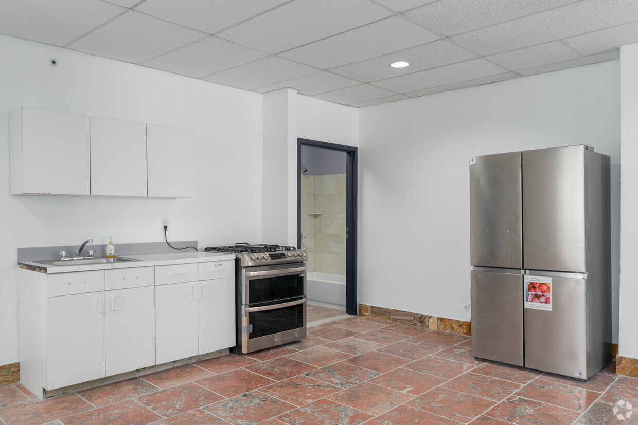 2BR, 1BA - 950SF - Kitchen - 220 Carey Ave