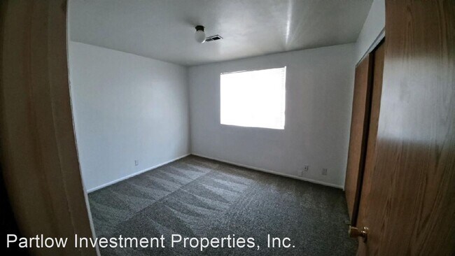Building Photo - 3530-3534 S 300 E