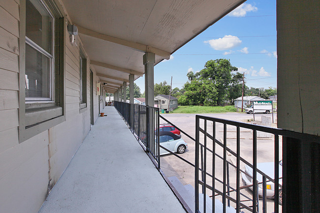 Foto del edificio - Metairie Heights Apartments