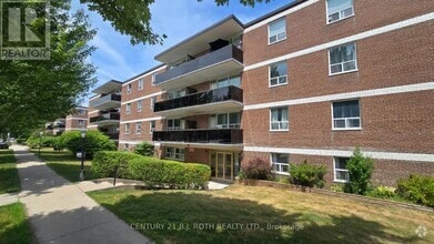 Building Photo - 98-298 Holgate St