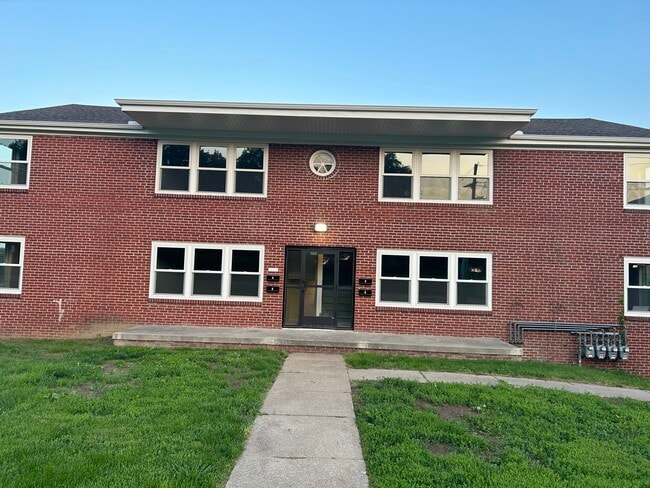 Photo - 4402 N 52nd St Apartments