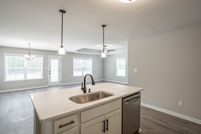 Building Photo - 120 Lady Slipper Bend