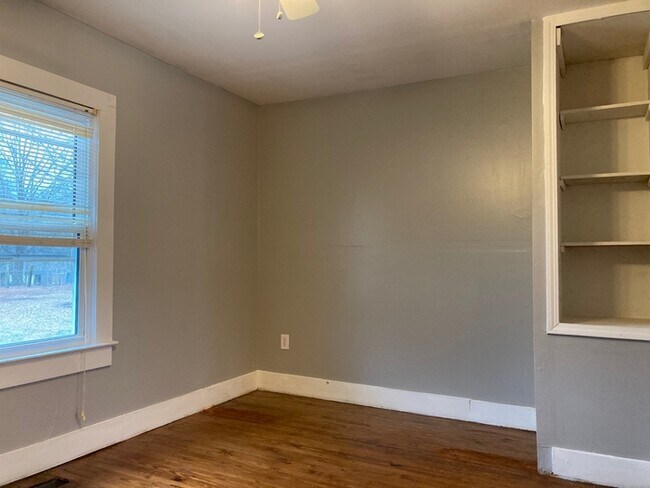 Foto del edificio - Brick Ranch in Williamston