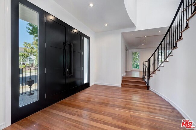 Building Photo - 2890 Forrester Dr