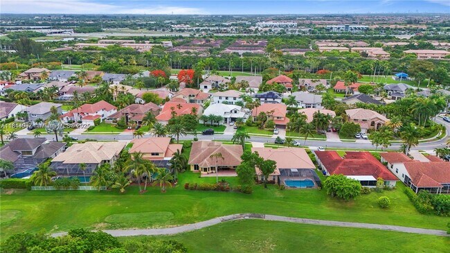 Building Photo - 720 Cypress Pointe Dr W