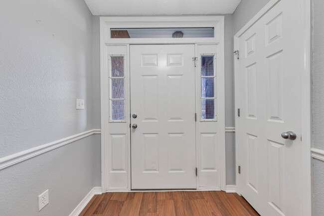 Building Photo - 2158 Hagood Loop