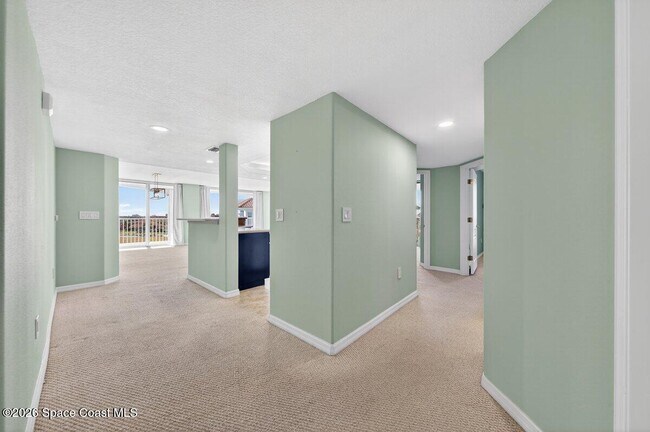 Foto del edificio - 8903 Laguna Ln