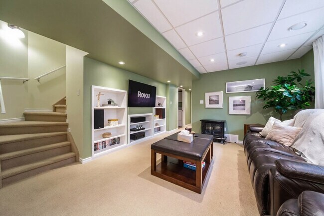 Photo du bâtiment - 12223-12217 17 Ave SW