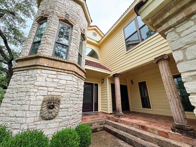 Foto del edificio - 6401 Wallace Cove