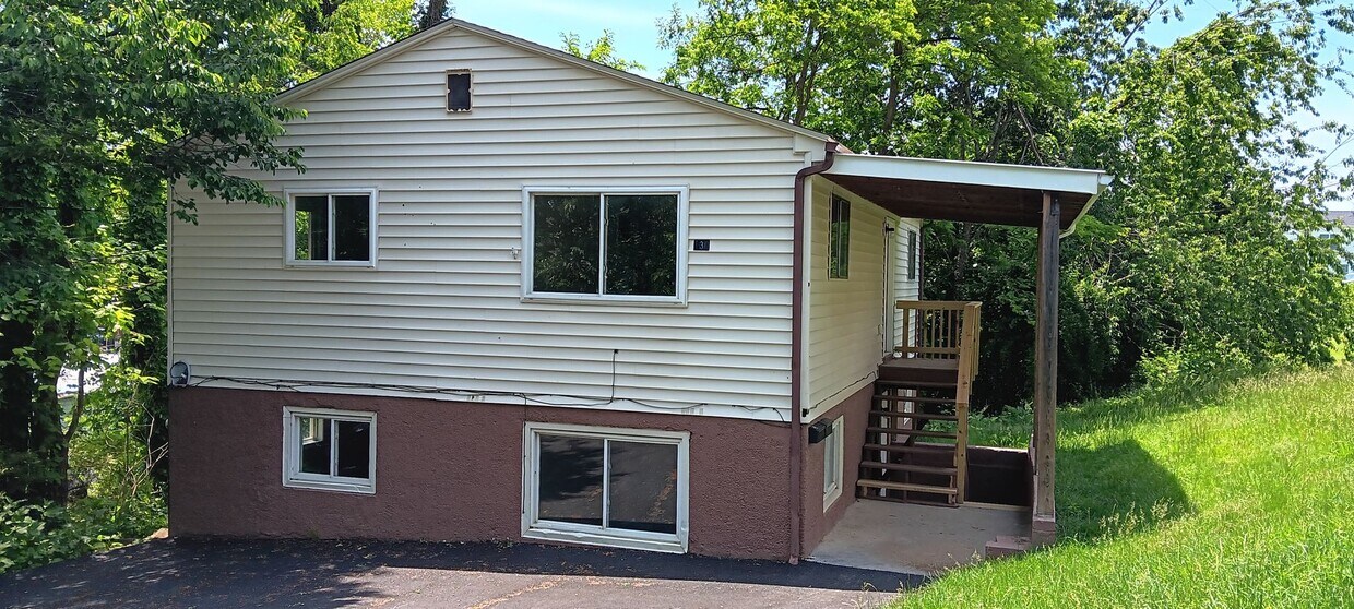 Primary Photo - Christiansburg, 2 BR / 1 BA, Available in ...
