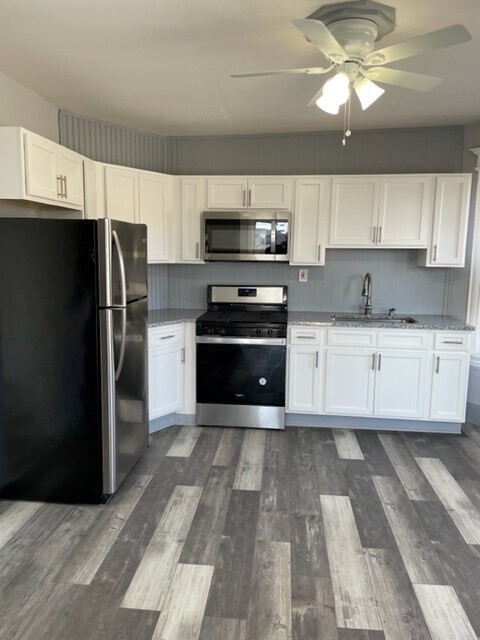 Building Photo - 151 Sunnyside Ave