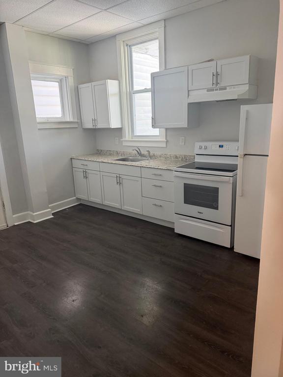 Foto del edificio - 1544 Chichester Ave