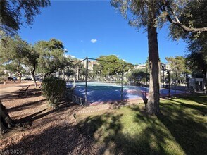 Building Photo - 750 S Royal Crest Cir