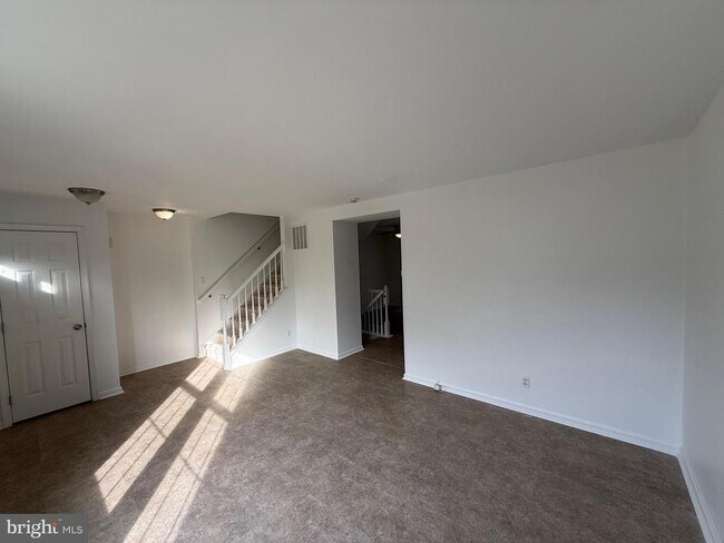 Foto del edificio - 3 Coachlight Dr