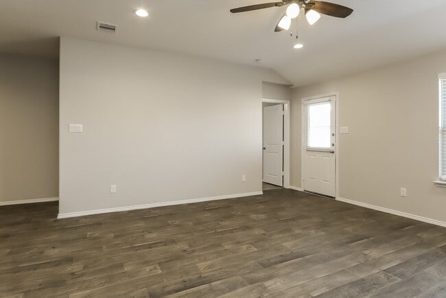 Building Photo - 8102 Rose Petals Ln