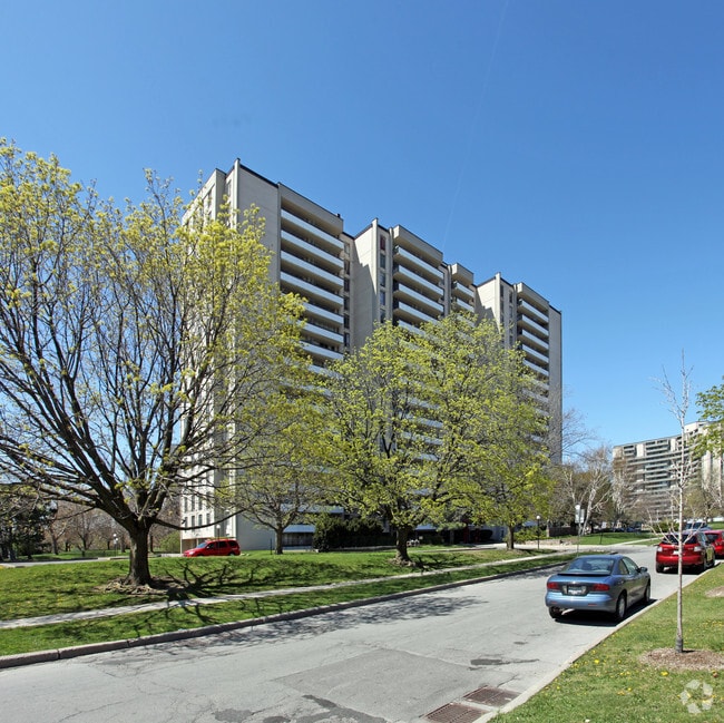 Parkway Forest Towers Apartments 100110 Parkway Forest Dr Toronto
