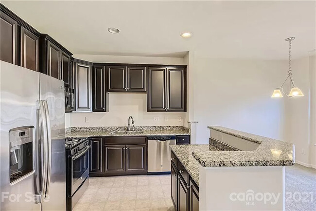 Building Photo - 686 Studio Ln NW