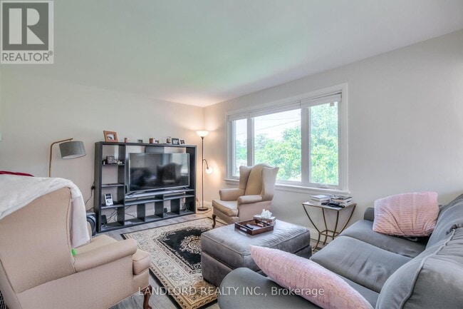 Building Photo - 203 Calvington Dr