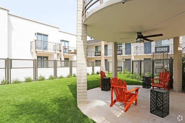 Building Photo - Arcadia Gardens