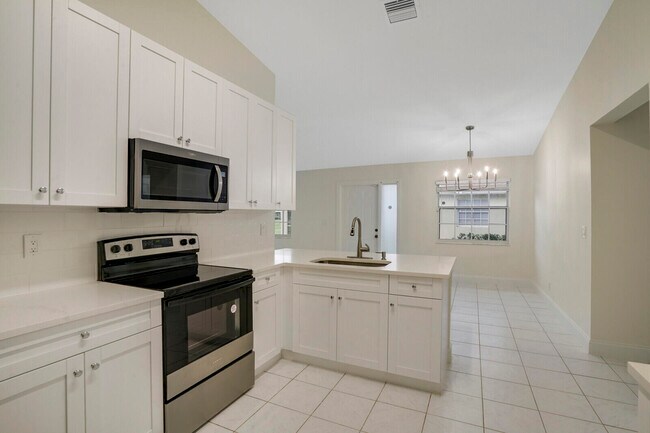 Foto del edificio - 2506 Maplewood Dr