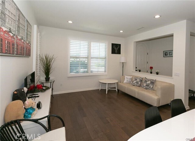 Building Photo - 186 Excursion