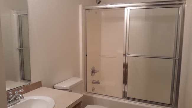 Foto del edificio - 1229 Lakeview Estates Dr