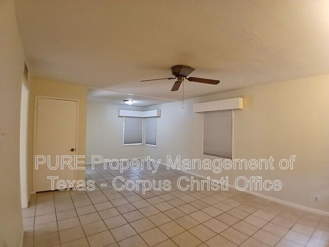 Building Photo - 4701 Prinston Dr