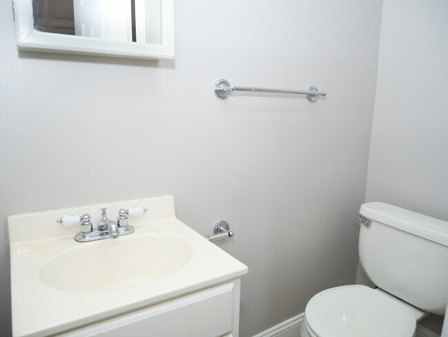 Foto del edificio - 14 Chestnut Hill Ave