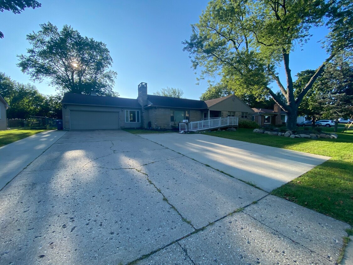 223 Central St, Battle Creek, MI 49017 House Rental in Battle Creek