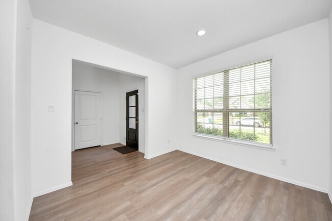 Foto del edificio - 24063 Hawthorn Lks Dr