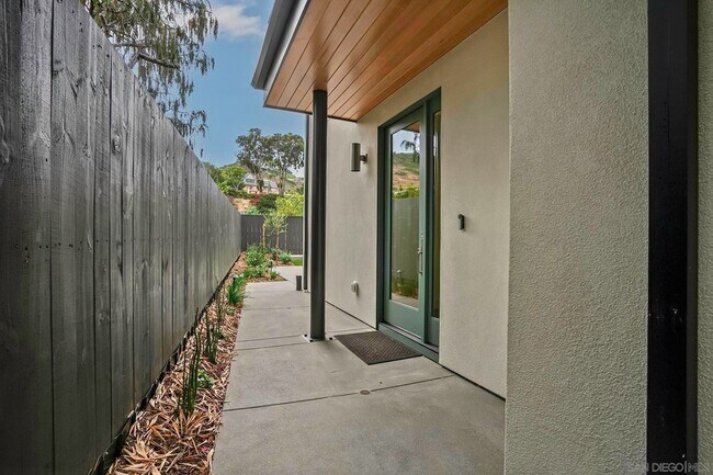 Building Photo - 6255 Dowling Dr