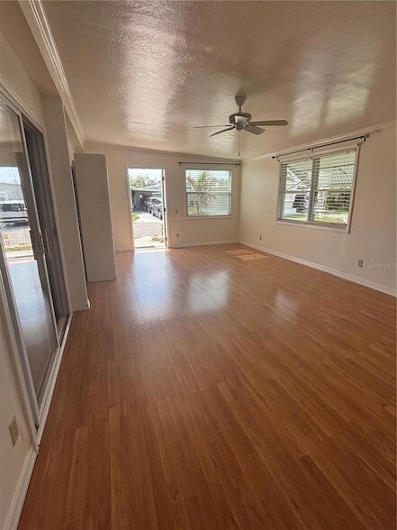Foto del edificio - 5236 Kenwood Ave