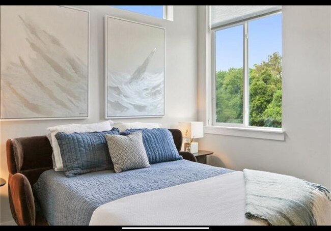 Foto del edificio - 705 N Bluff Dr