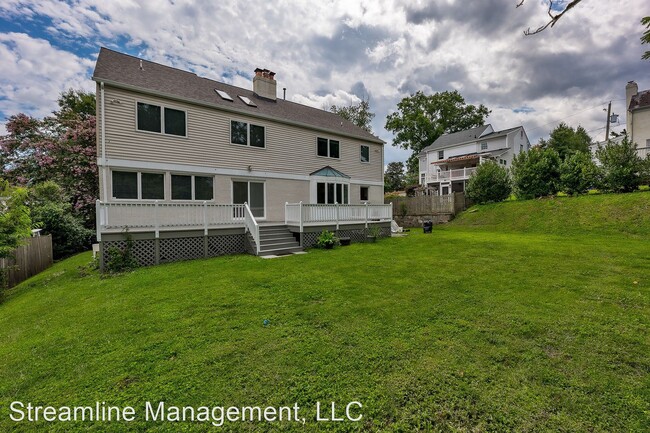Building Photo - 5 br, 4.5 bath House - 7001 West Greenvale...