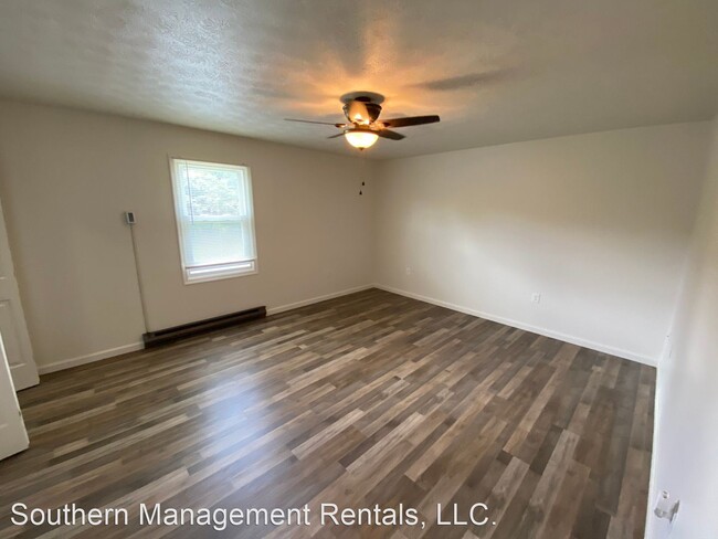 Building Photo - 2 br, 1.5 bath House - 109 Twin Hills Road...