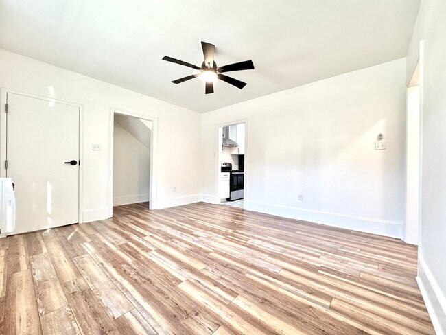 Foto del edificio - The Gladiola – Newly Renovated Luxury Living Near LSU Lakes