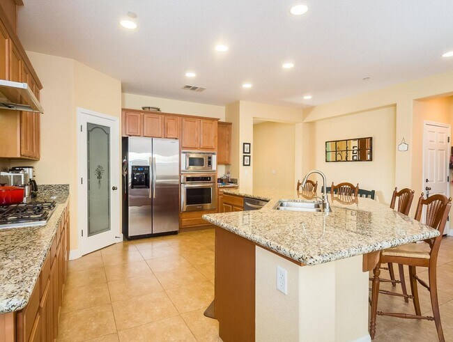 Foto del edificio - Beautiful Woodland 3 bed/2bath plus office Home for Rent in Woodland