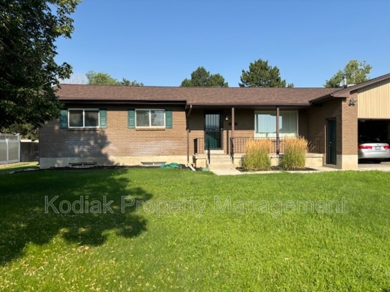 Photo - 9694 Stonehaven St