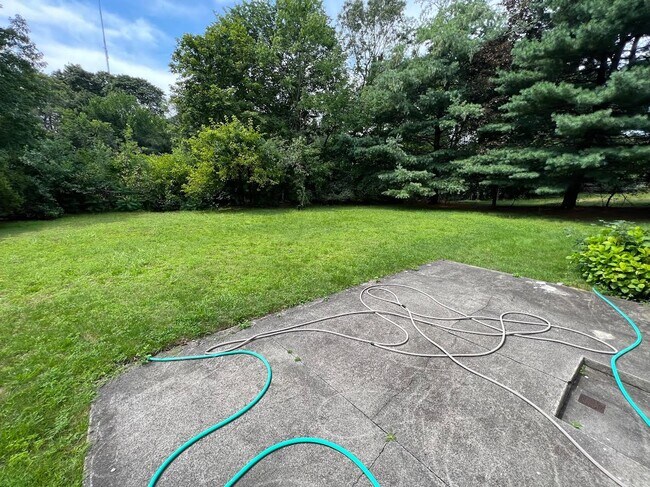 Foto del edificio - 48 River Ave