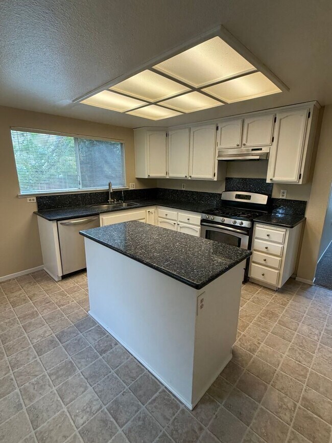 Foto del edificio - 8240 Rockbury Way