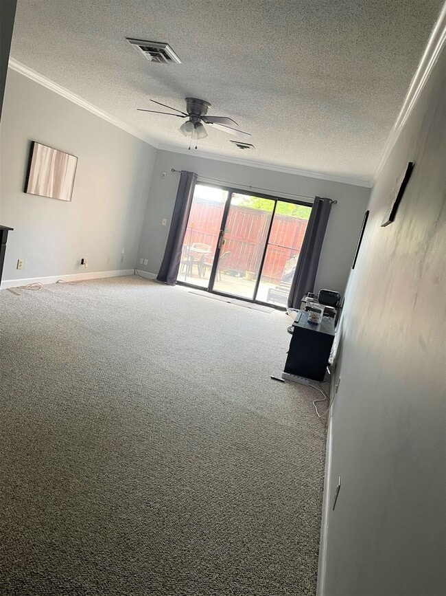 Foto del edificio - 11th Place Condominiums- 2BD/1.5 BA: Avail...