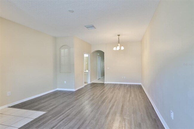 Building Photo - 12950 Kings Crossing Dr