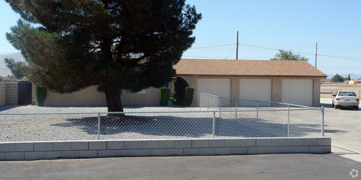 Primary Photo - 21237 Klamath Rd