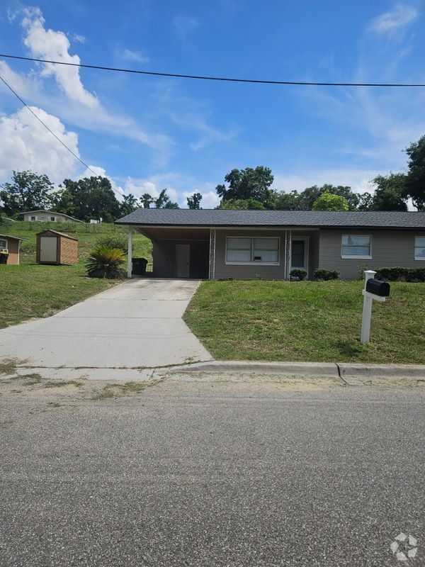 Building Photo - 733 E Minneola Ave
